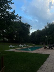 How To Create The Perfect Outdoor Living Area | Rod Cameron Pools, Brisbane 4000